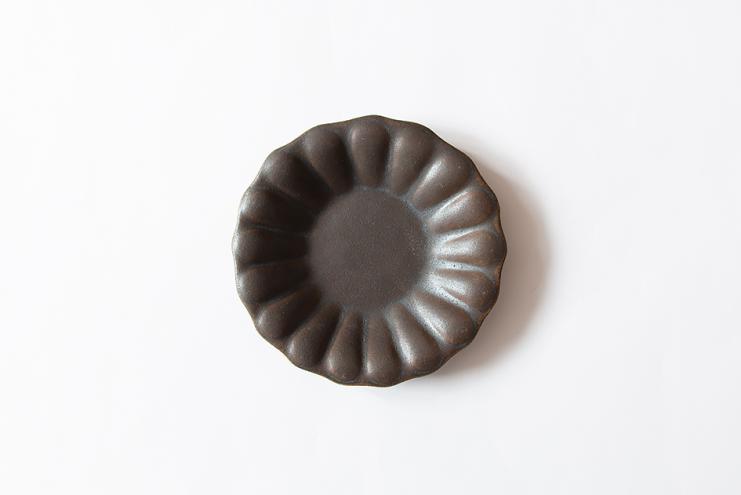 錆釉輪花深皿 小