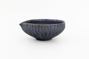 片口小鉢 黒銀流線紋