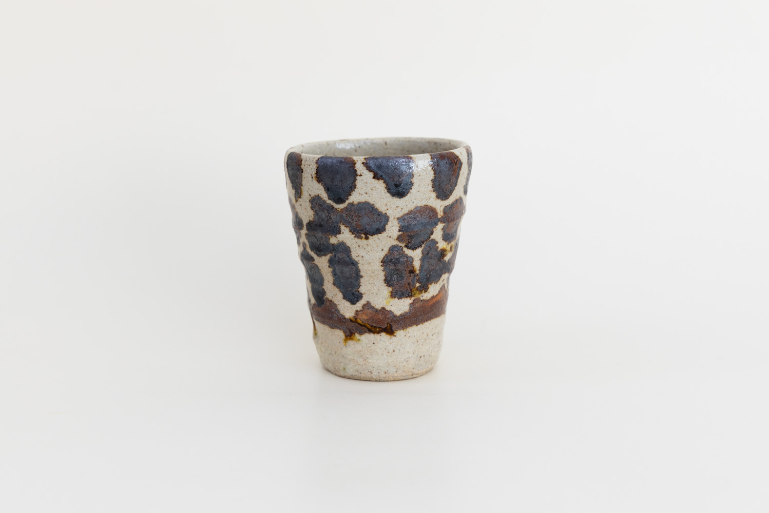 立ちぐい呑み 鉄絵 B