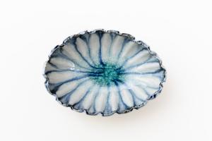 灰釉呉須 輪花楕円小鉢