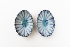 灰釉呉須 輪花楕円小鉢