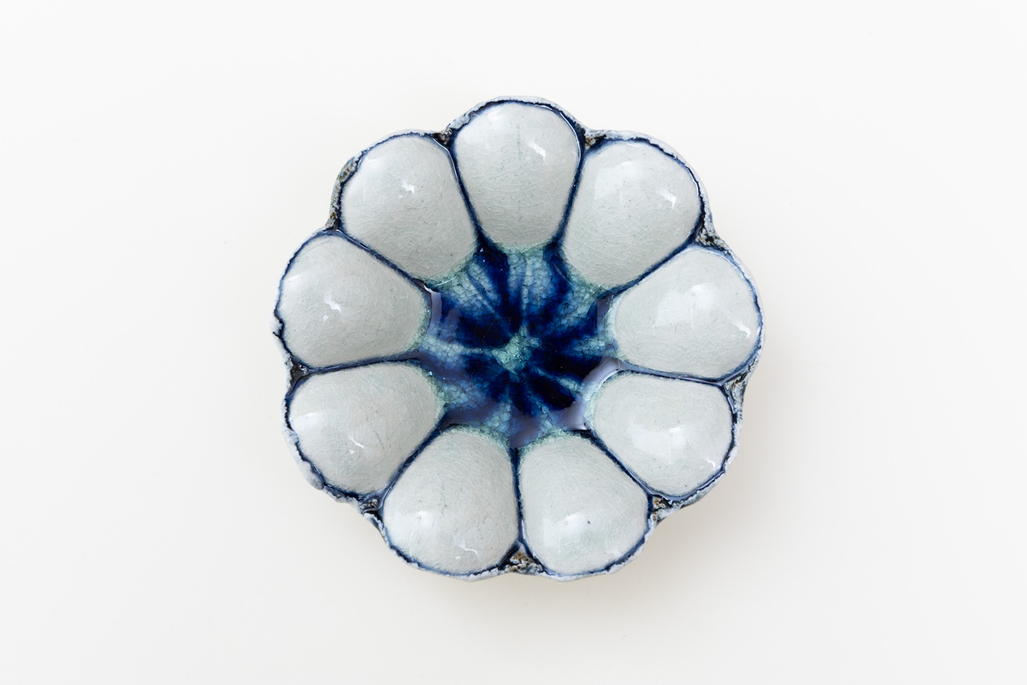 灰釉呉須 輪花皿 Φ130