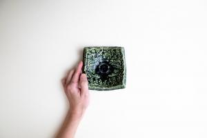 織部 陽刻四方皿 中C