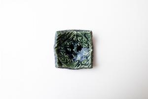 織部 陽刻四方皿 中D