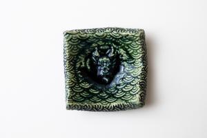 織部 陽刻四方皿 小B