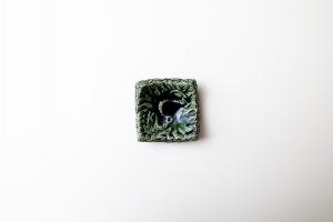 織部 陽刻四方皿 小C