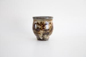 灰釉 唐草 ぐい呑み