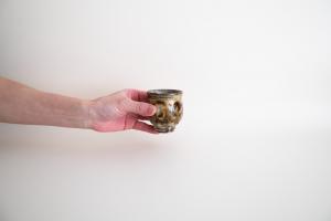 灰釉 唐草 ぐい呑み