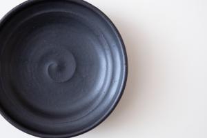 黒釉 段々皿 5寸