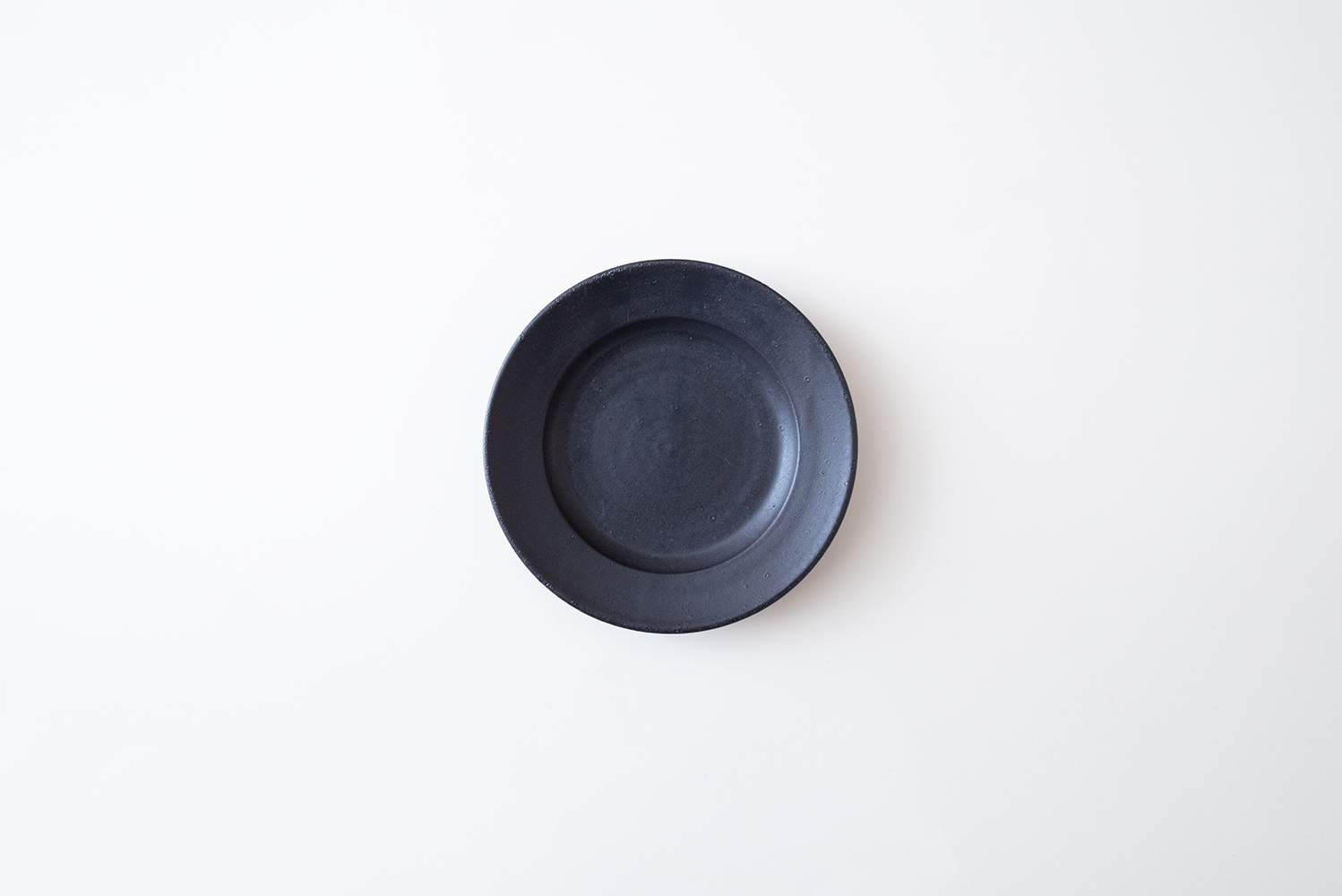 黒釉 リム皿 5寸