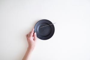 黒釉 リム皿 5寸