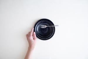 瑠璃釉 リーフ皿 5寸