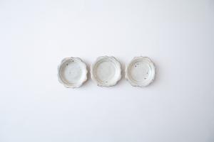 キナリ 彫刻皿 3寸