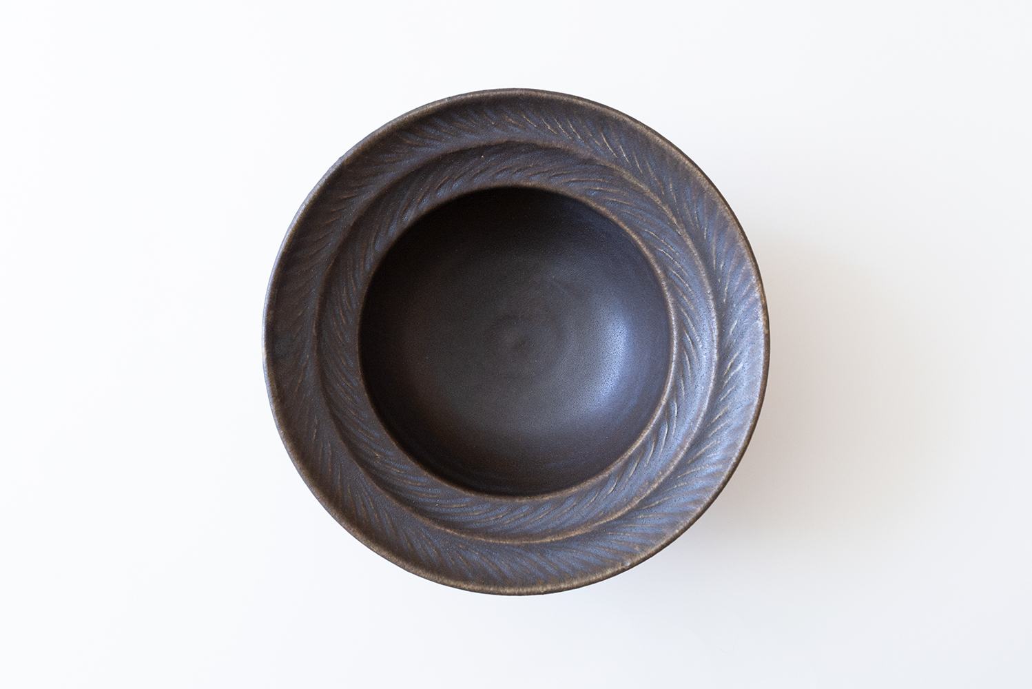 錆釉 リーフリムボウル 8寸