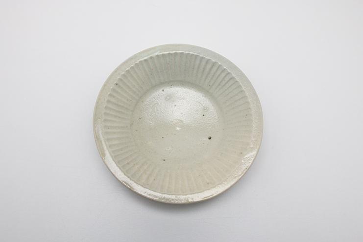 白磁しのぎ皿 1