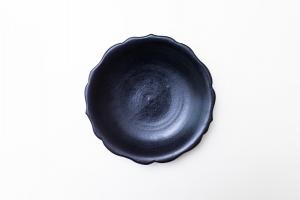 黒釉輪花カレー皿 8寸