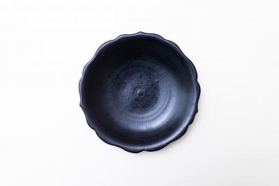 黒釉輪花カレー皿 8寸