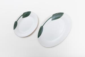 バナナの葉オーバルリム皿 M