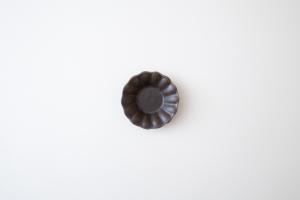 錆釉輪花深皿 豆