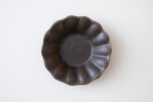 錆釉輪花深皿 豆