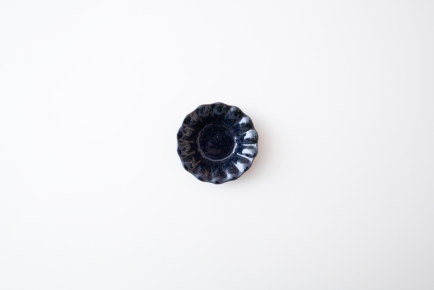 瑠璃釉輪花深皿 豆