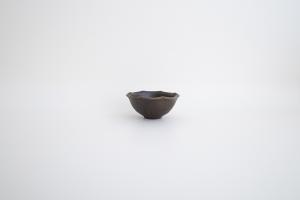 錆釉輪花鉢 ヒメ