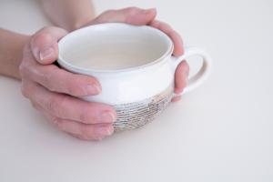 渕荒横彫スープカップ