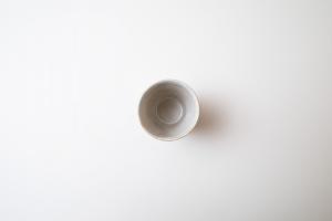 面取り湯呑み 白