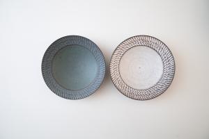 しのぎリム皿 中 緑