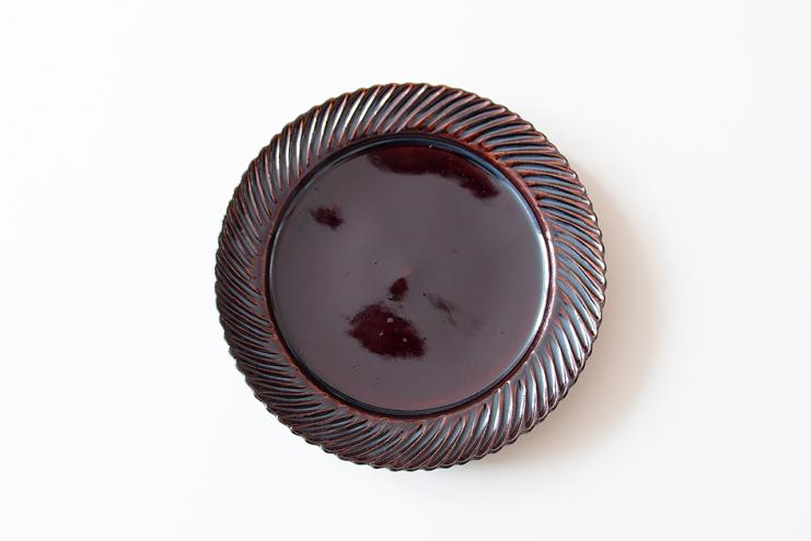 飴釉しのぎ7寸リム皿