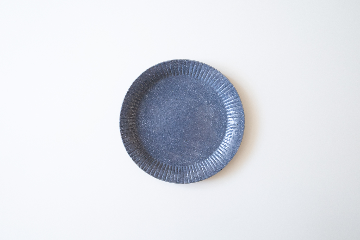 グレー釉ラッフルプレート M
