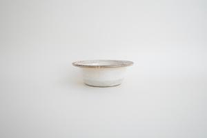 渕荒粉引しのぎリーフ切立リム浅鉢 小