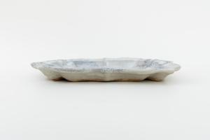 稜花皿 墨白
