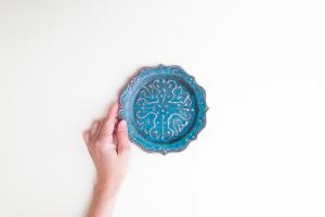 8トンガリ リム皿 S イッチン 青