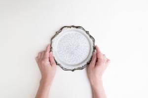 8トンガリ リム皿 M イッチン 白