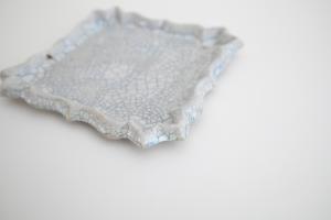 サザエプレート M 墨白