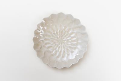 灰琥珀釉 ダリア 六寸皿