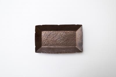 ブロンズ釉 花七宝 角皿