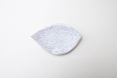 しのぎ 22cm皿 縦縞