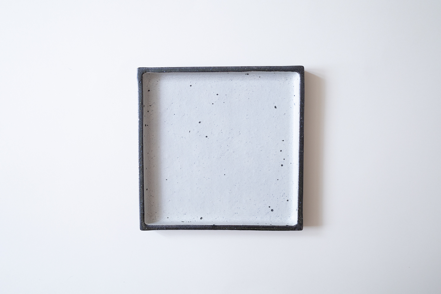 ひびわれリバーシブル角盛皿 200×200