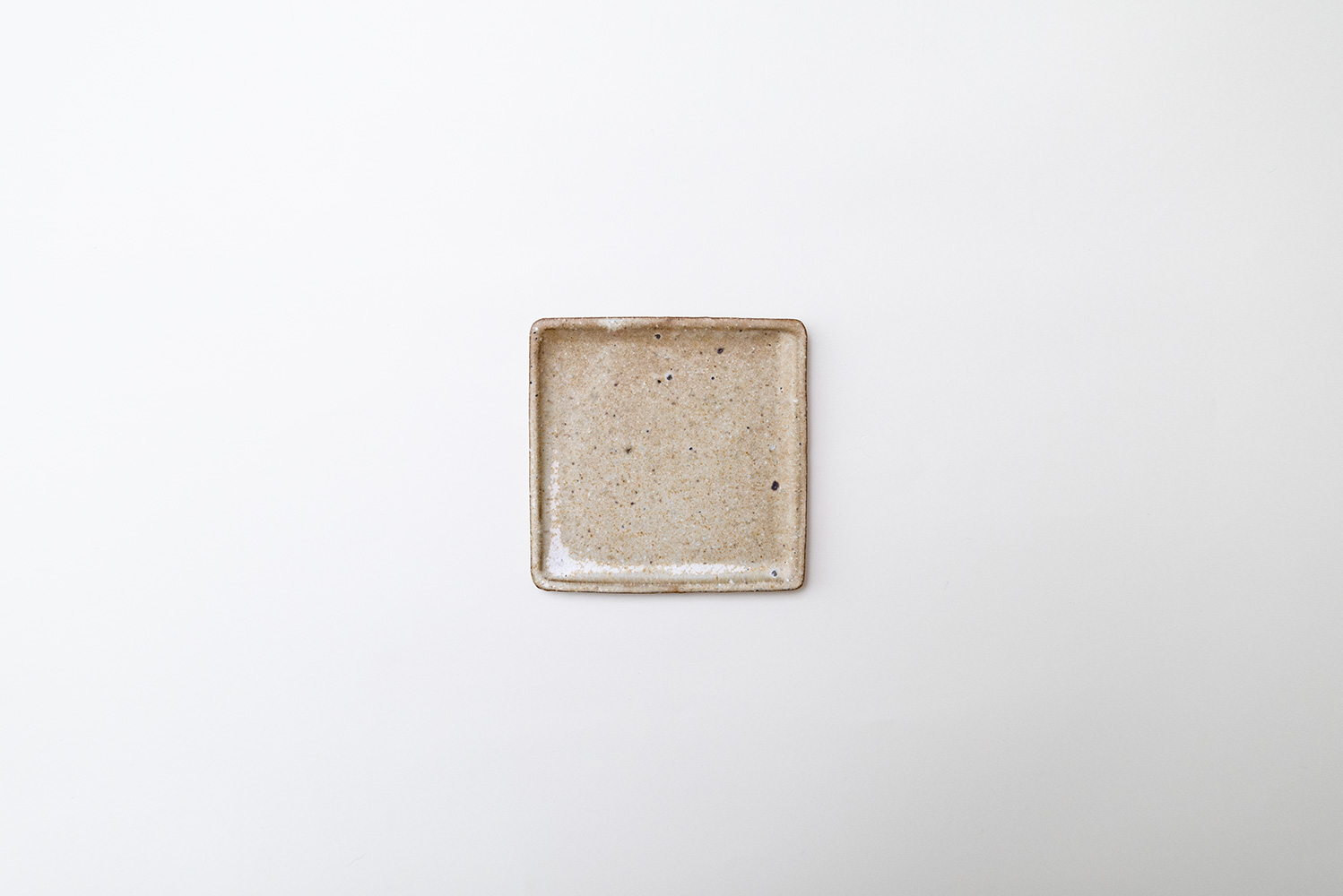 ベージュ 四角小皿