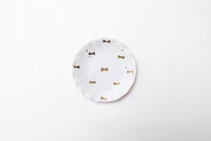 粉引金彩 波ふち皿 リボン