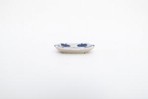 青色 耳付き四角皿 小 白リンゴ