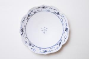 染付 輪花小皿 C