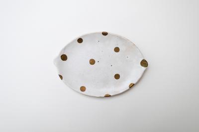 粉引金彩 耳付きオーバル皿 ドット