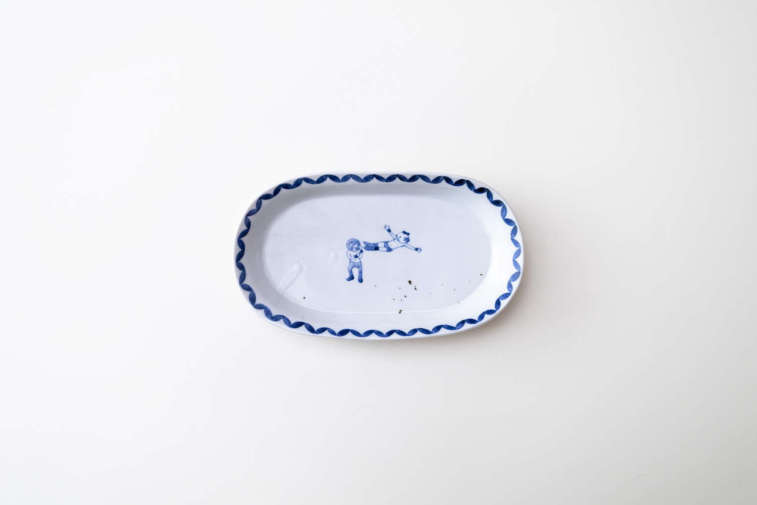 楕円小皿 プロレス(ドロップキック)