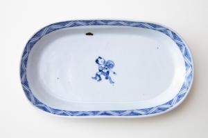 楕円小皿 プロレス(コブラツイスト)