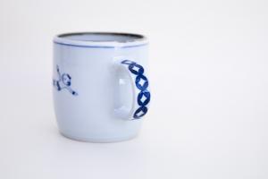 マグカップ プロレス(ドロップキック)