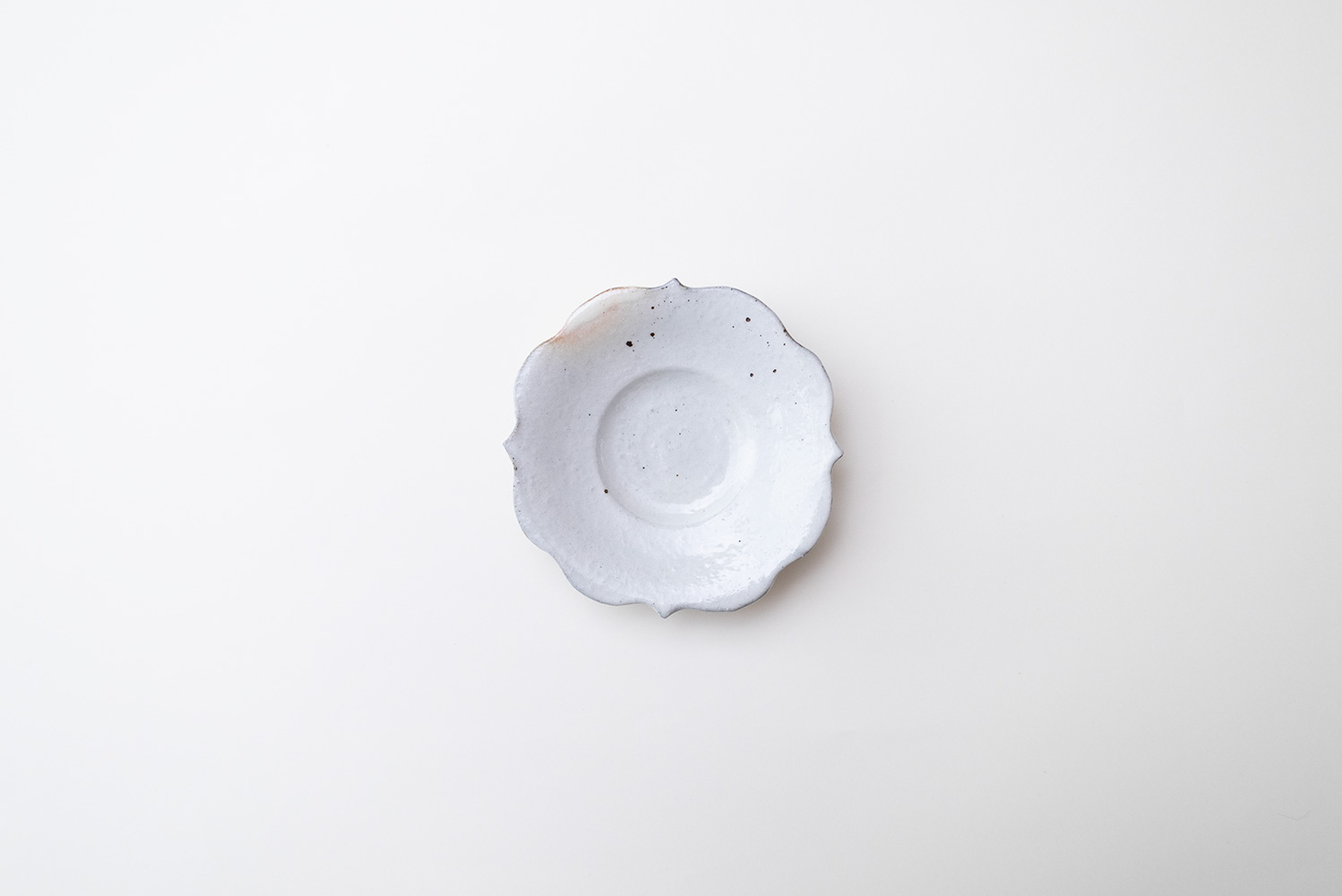 鉄散 茶托(彫刻)