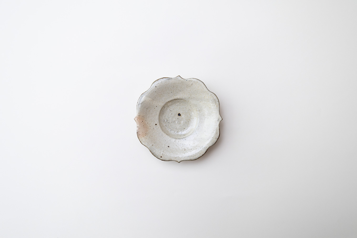 キナリ 茶托(彫刻)